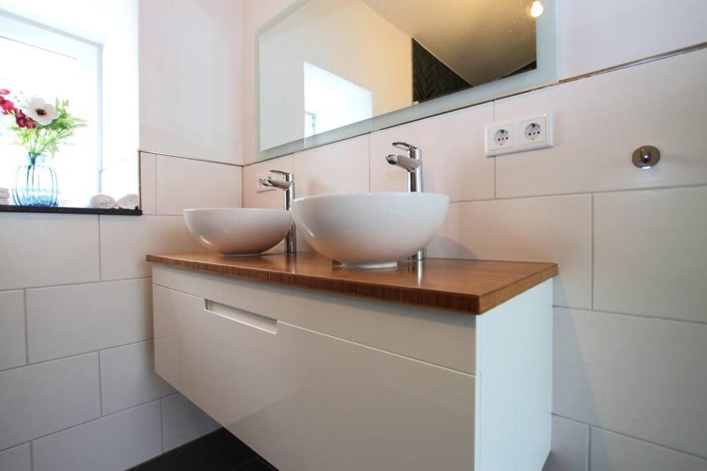 Apartment Meerzeit Mit Terrasse Husum  Exterior foto